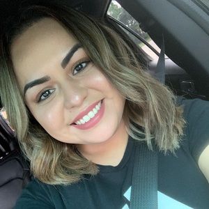 Meet your Posher, Ivette